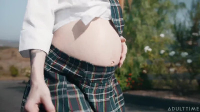 Madi Collins - 18 & PREGNANT