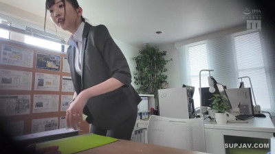 MI DV 918 [Decensored] A Real Estate Office Lady In Tight Pants Has Her Uterus Sudden