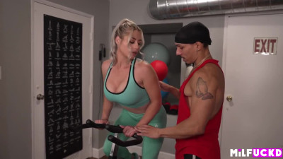 Bambi Blitz - Confident gym babe seduces her personal trainer