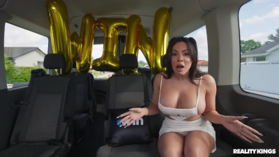 Luna Star - Mega Fan Wins a Ride 2