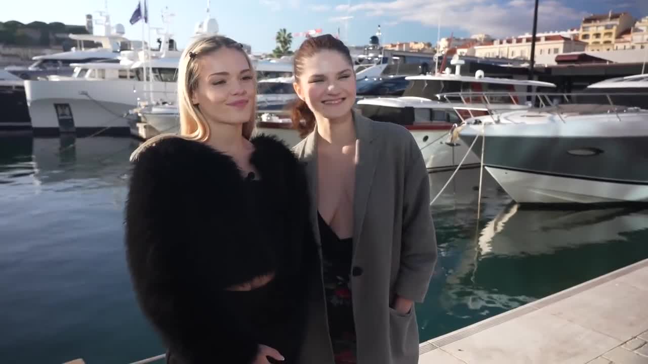 Jade & Francesca - Jade & Francesca, two sublime Christmas gift! - ePornhubs