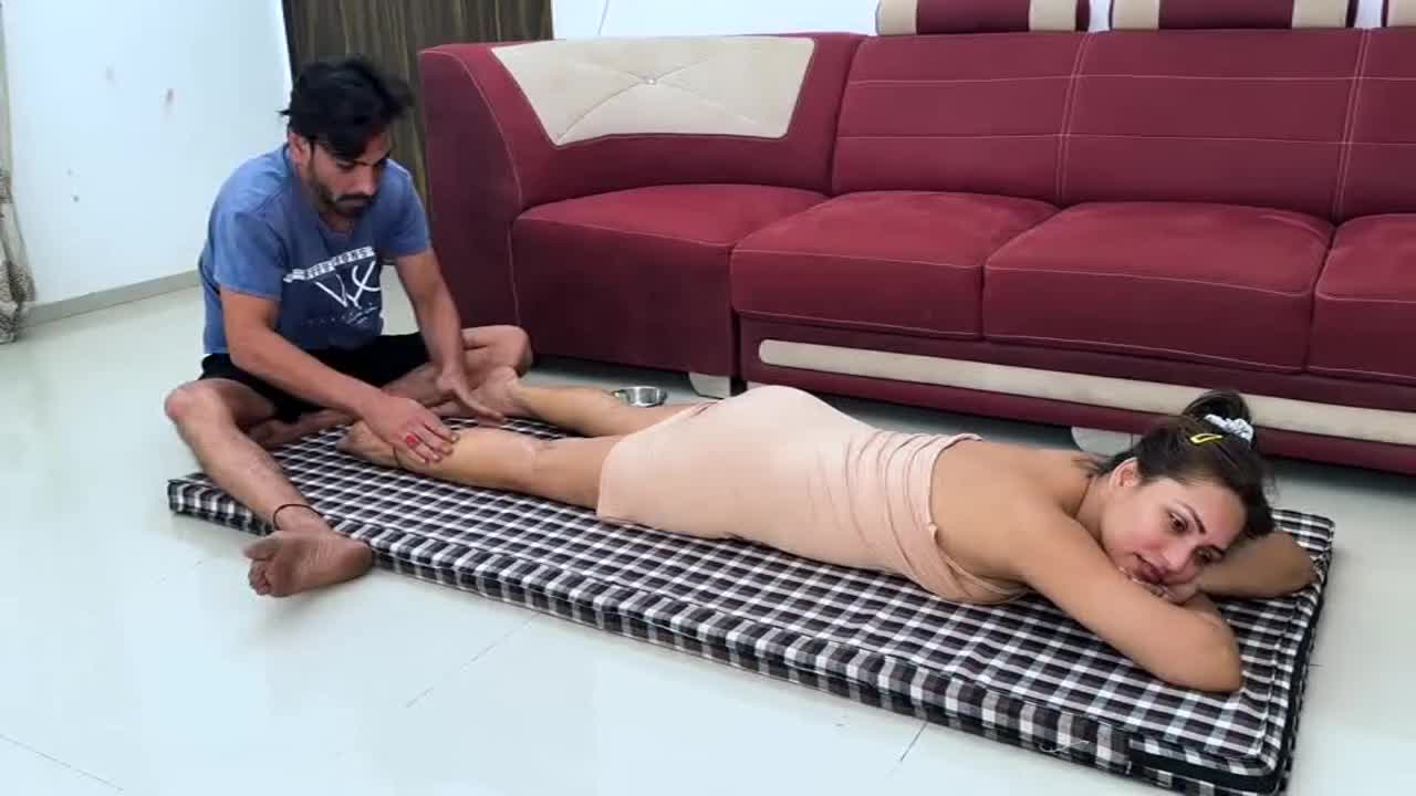 Zoya Body Massage 2.0 Uncut (2025) Hindi Hot Short Film - ePornhubs