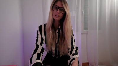 Miss Driada - My Psychologist Showed me how to Prepare a Girl for Anal Sex