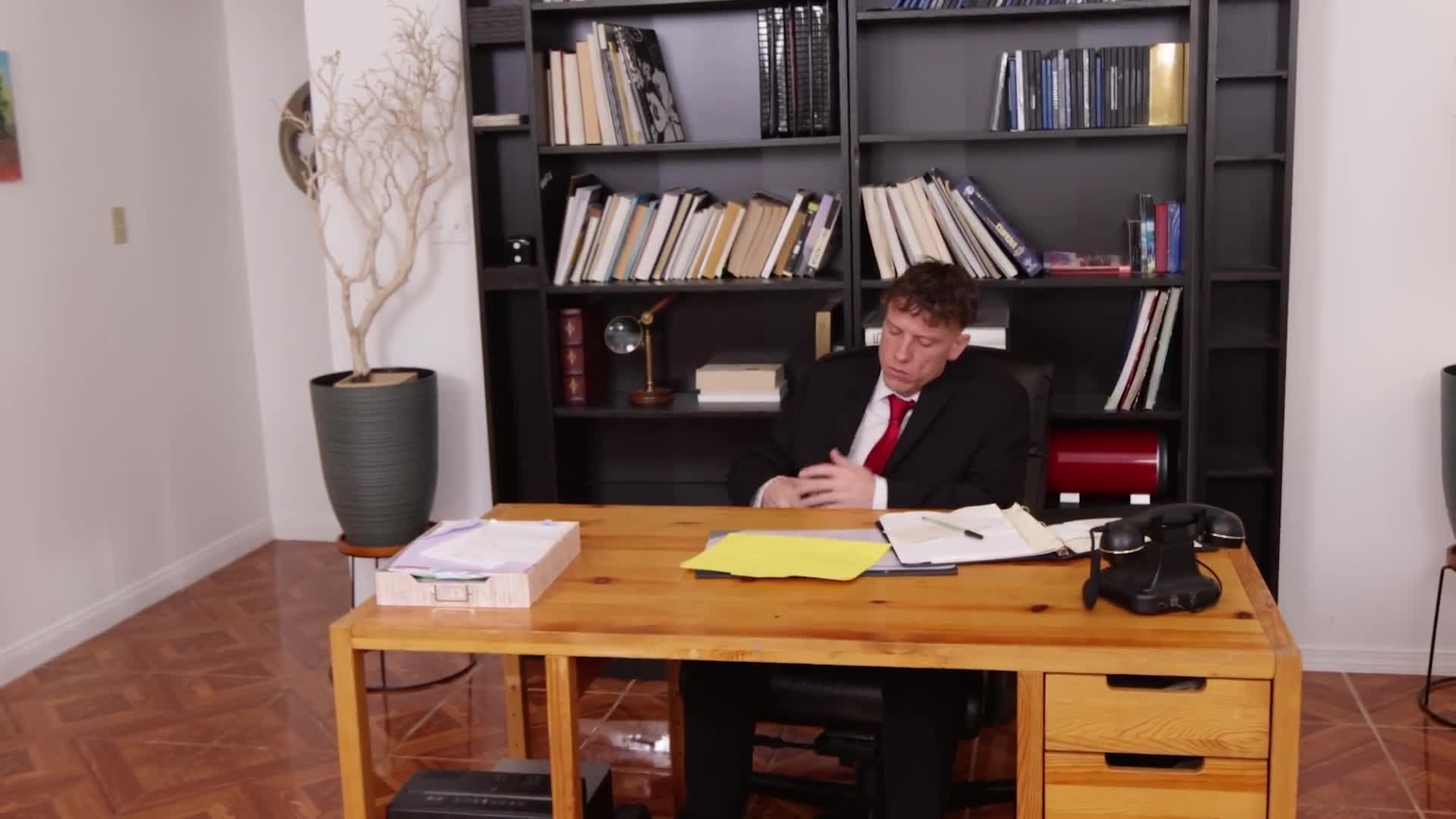 Sona Bella - Petite Latina Sona Bella needs her pussy eaten in the office - ePornhubs