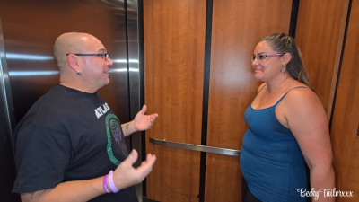She fucks a fan