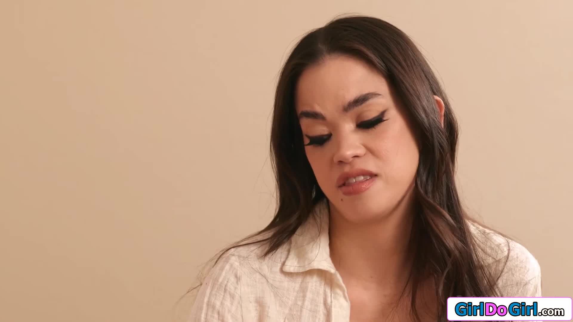 Stepmom and stepaunt squirt all over me - ePornhubs