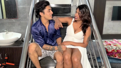Tejashwini Prabhakar Gowda Stairs Romance Uncut (2025) Hindi Hot Short Film