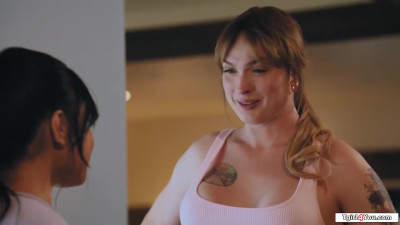 Trans Blake Lovely licks petite latina