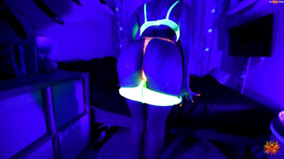 Lia-Fox - Crazy Schwarzlicht Neon Fick als Avatar-Schlampe