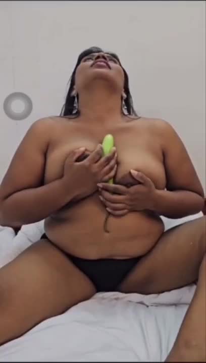 Mallu BBW MILF Full Nude in the River & Inserting Eggplant in Pussy 2 - ePornhubs