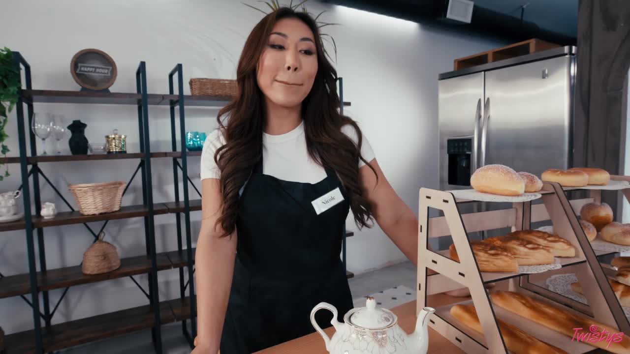 Nicole Doshi, Kazumi - Café Au Lay - ePornhubs