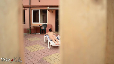 Wet Kelly - Neighbor Spy While I Was Tanning And Pee