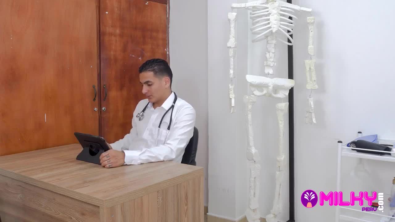 MilkyPeru – Min Galilea Visita Al Dr. Verga Dura - ePornhubs