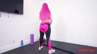 W1ld H@ir Big Breasts @nd @ L0t 0f Fun @t Th3 Gym - Lily Lou